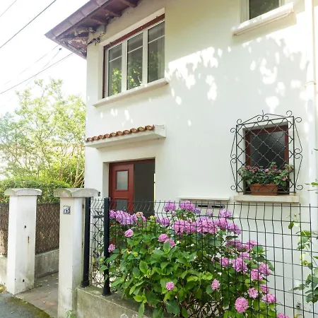 Lägenhet La Republique-2 By Interhome