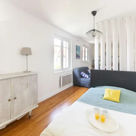 La Republique-2 By Interhome